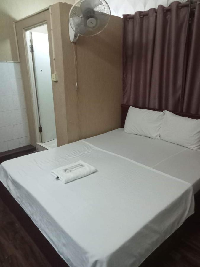 White River Guesthouse Phnom Penh Bagian luar foto