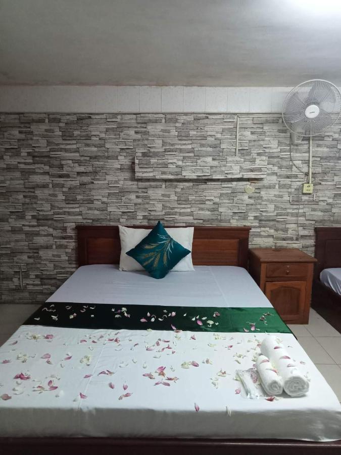 White River Guesthouse Phnom Penh Bagian luar foto