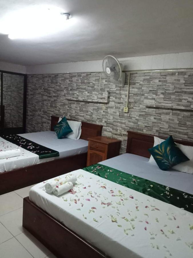 White River Guesthouse Phnom Penh Bagian luar foto