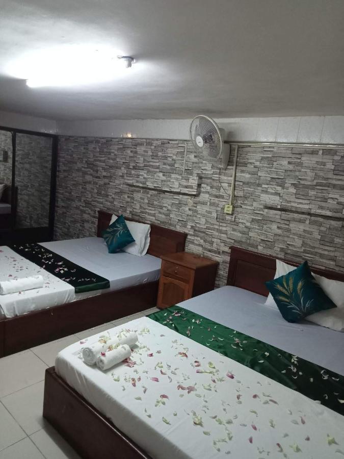 White River Guesthouse Phnom Penh Bagian luar foto