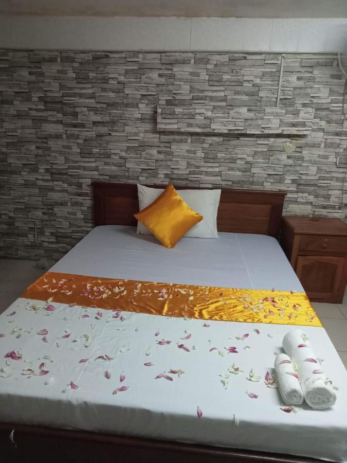 White River Guesthouse Phnom Penh Bagian luar foto